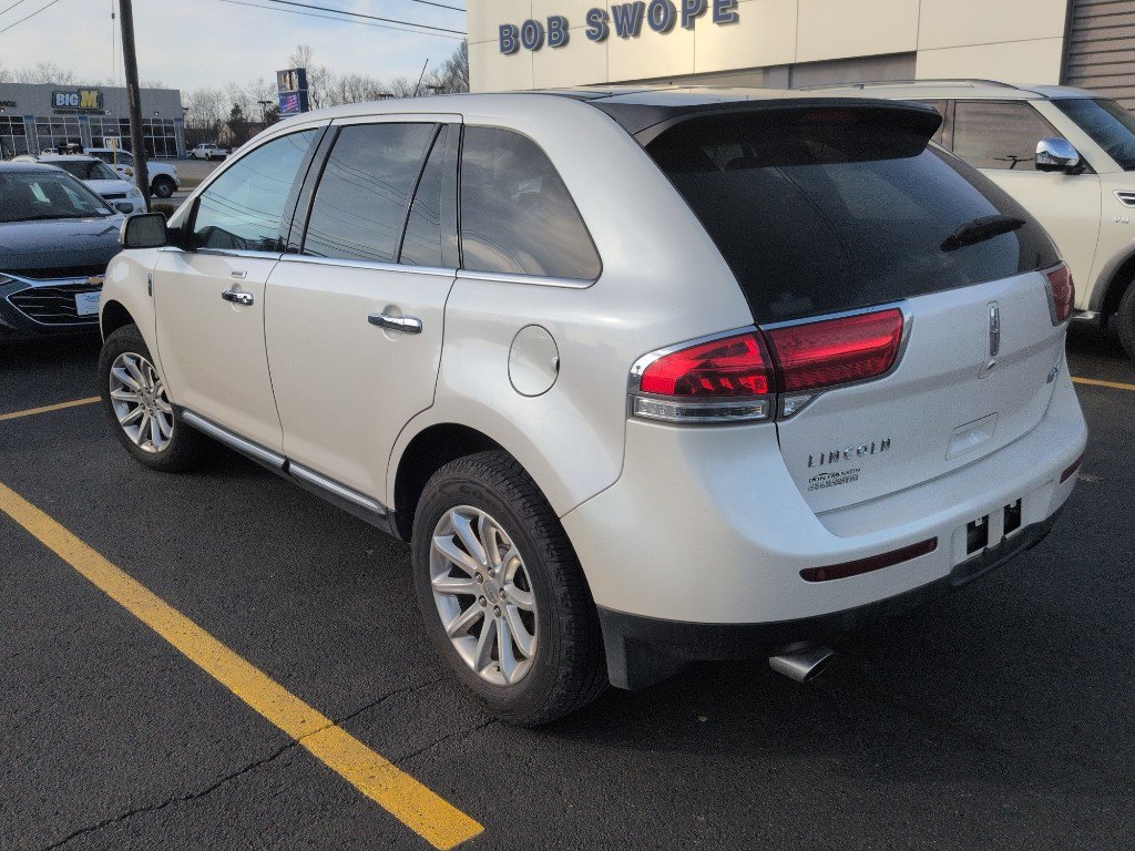 Used 2012 Lincoln MKX image 4
