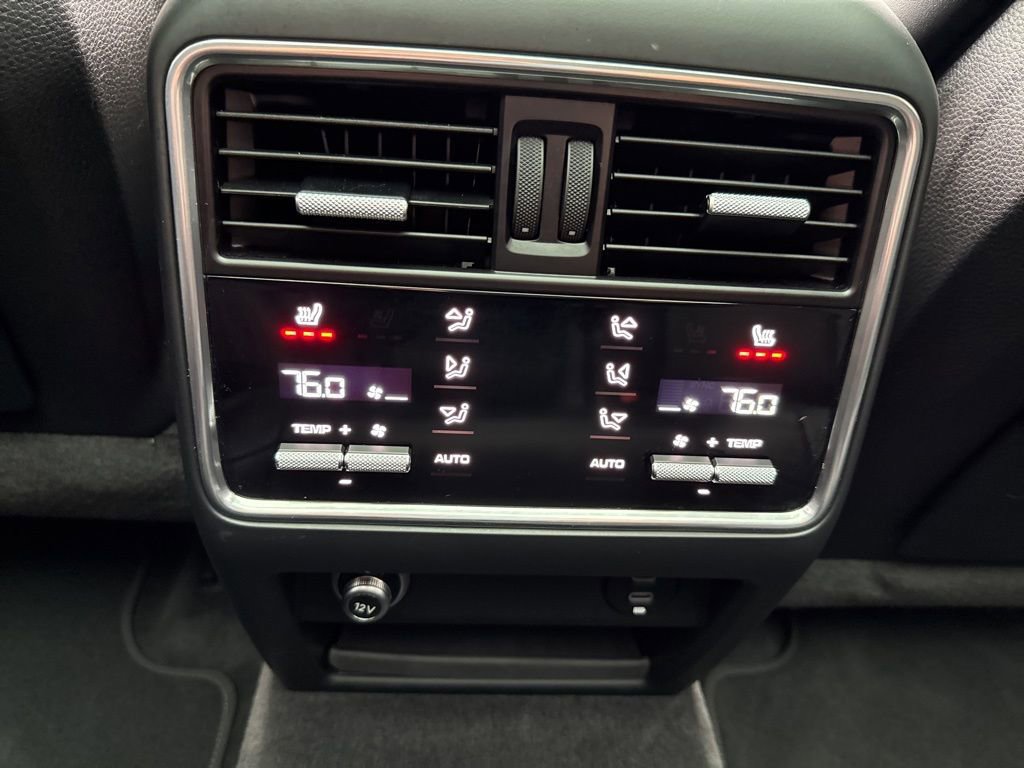 Used 2022 Porsche Cayenne S image 40