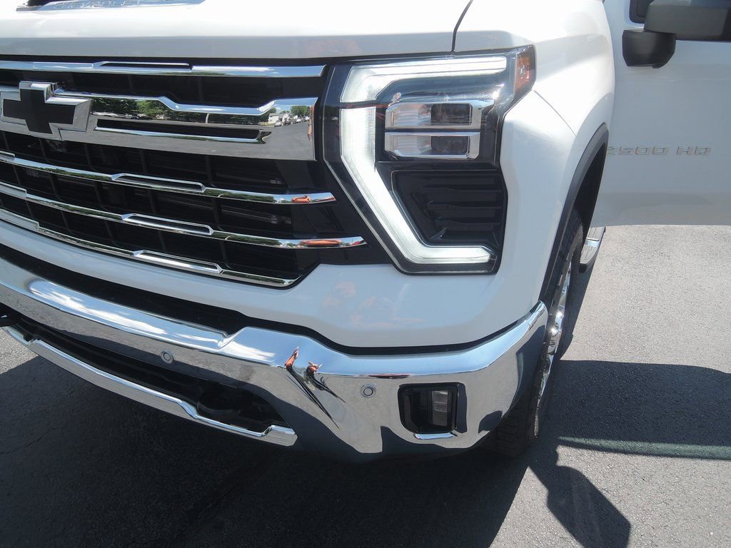 New 2025 Chevrolet Silverado 2500 LTZ w/ LTZ Convenience Package image 46