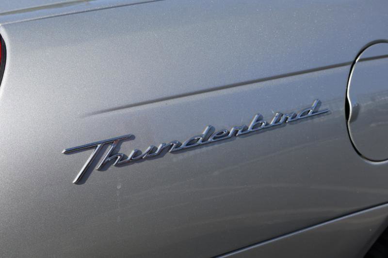 Used 2004 Ford Thunderbird RWD image 9