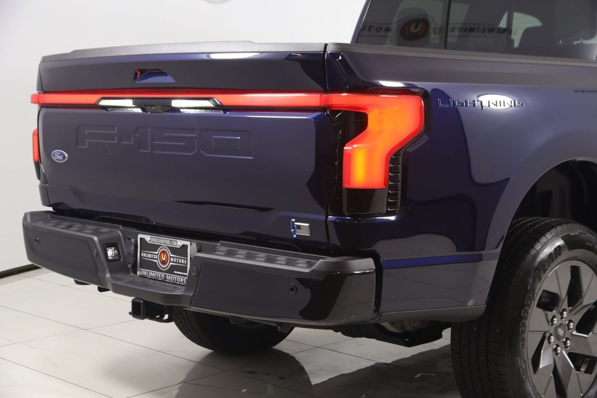 Used 2023 Ford F150 Lightning Lariat AWD/4WD image 47