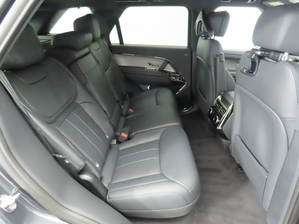 New 2025 Land Rover Range Rover Sport Dynamic SE image 24