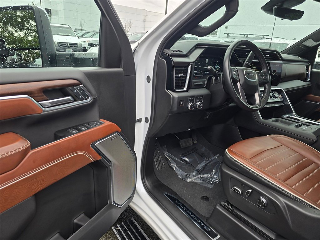 Used 2024 GMC Sierra 3500 Denali Ultimate image 54