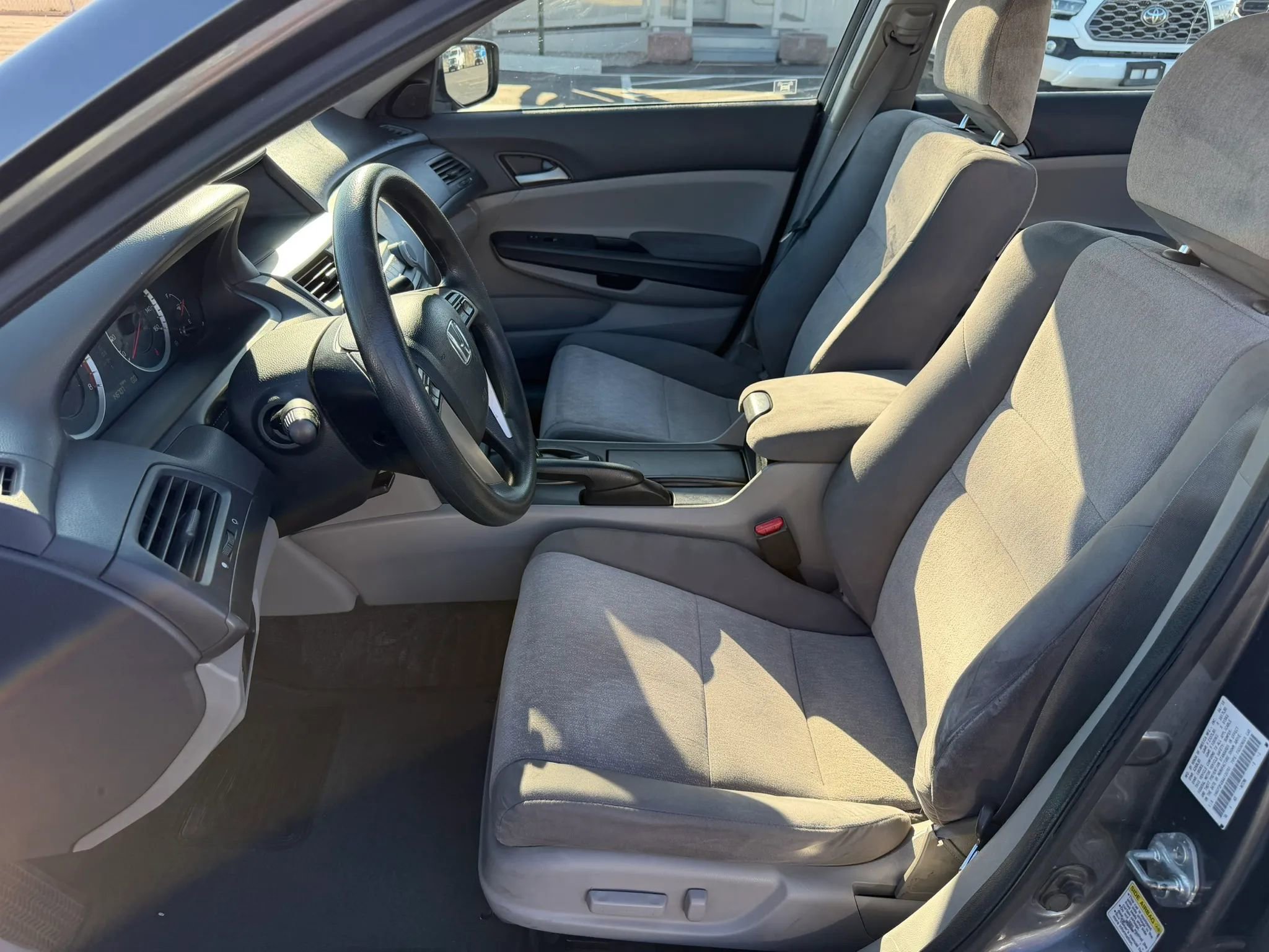 Used 2010 Honda Accord LX-P image 19