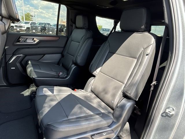 New 2026 GMC Yukon XL Denali w/ Denali Reserve Package image 25