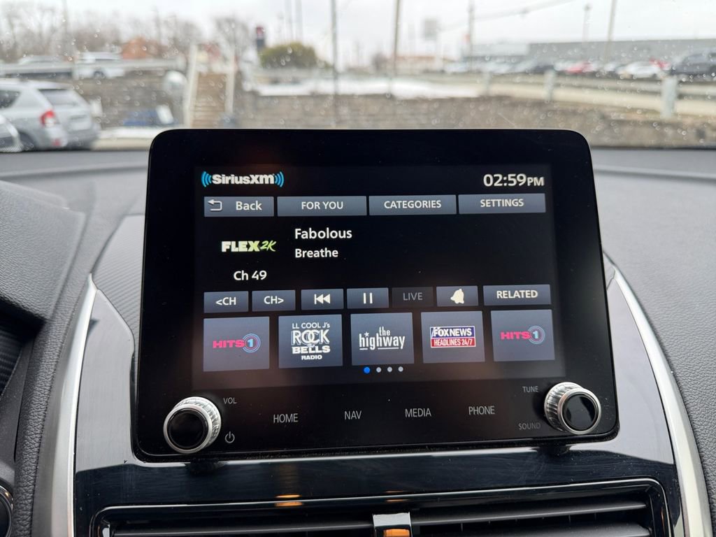 Used 2024 Mitsubishi Eclipse Cross SEL image 17