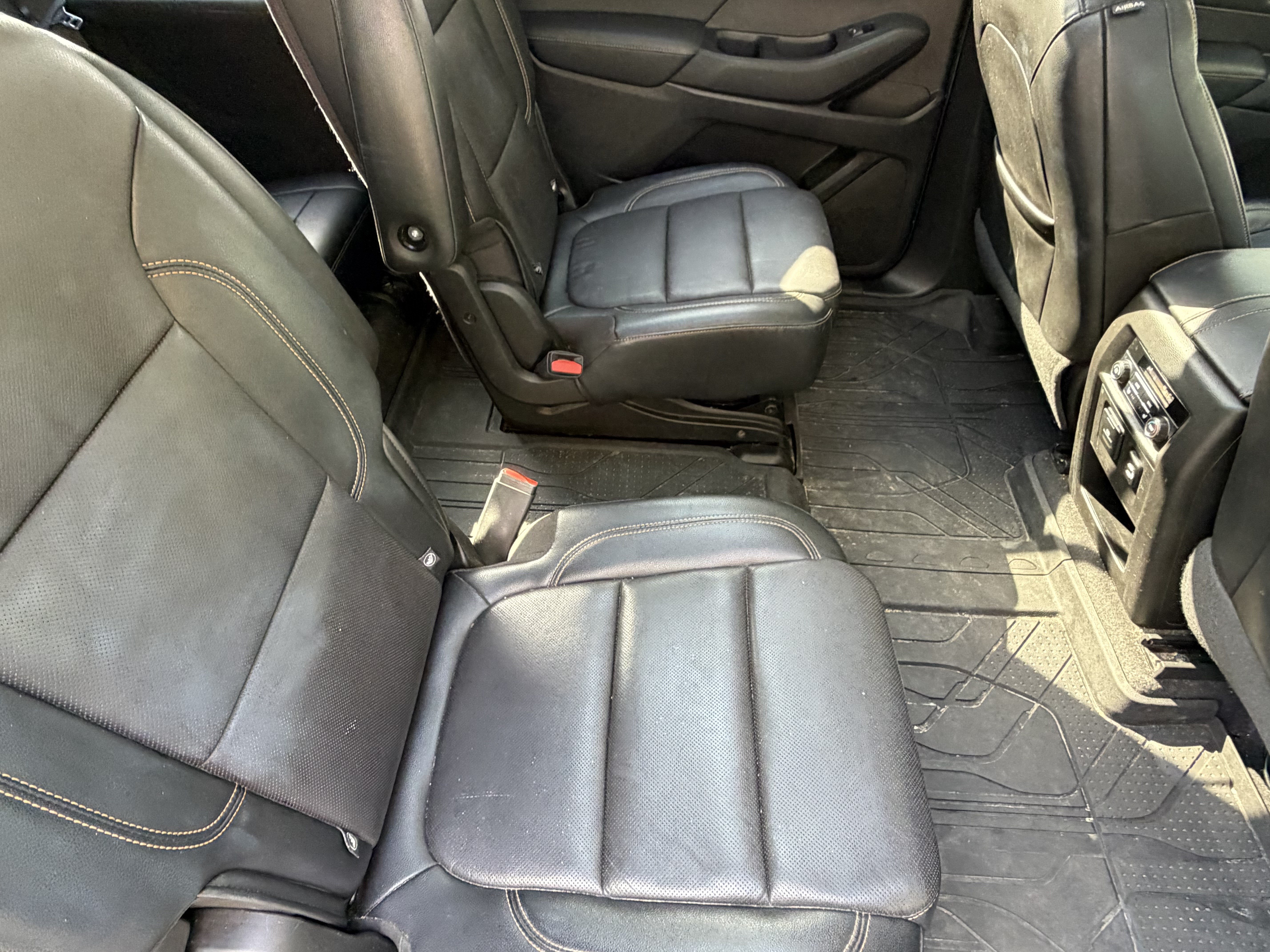 Used 2018 Chevrolet Traverse Premier w/ Redline Edition FWD image 41