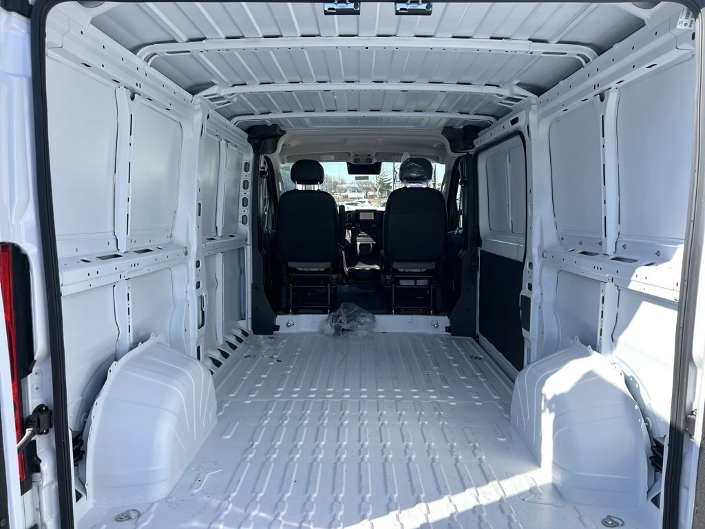 Used 2023 RAM ProMaster 2500 image 13