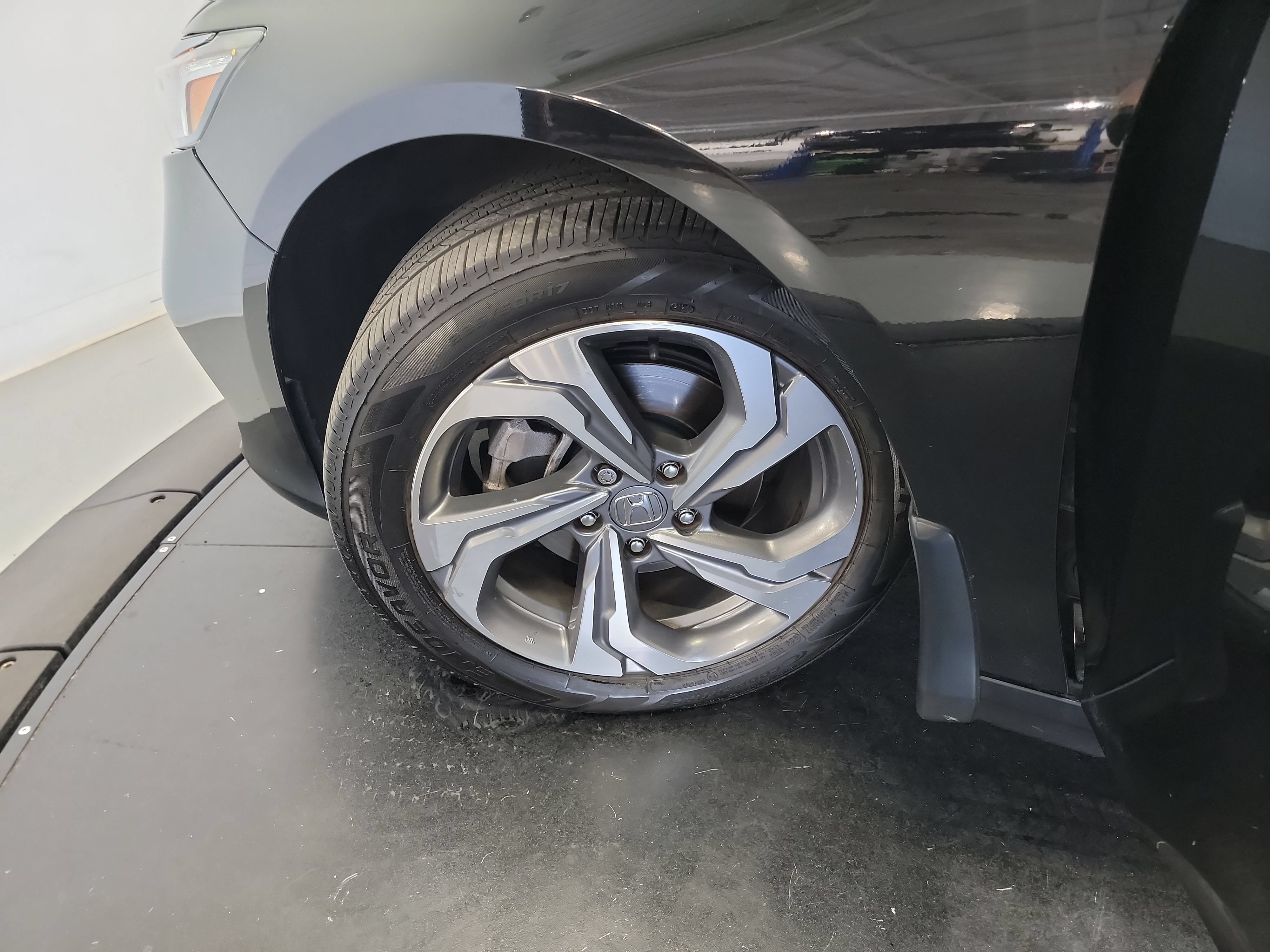 Used 2020 Honda Accord EX-L image 30