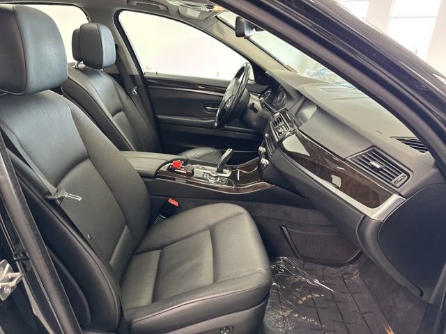 Used 2011 BMW 528i Sedan image 23