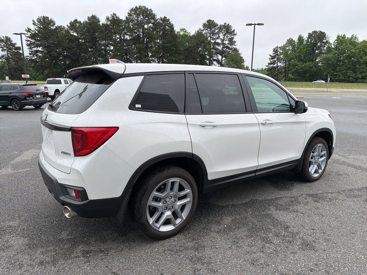 Used 2024 Honda Passport EX-L image 8