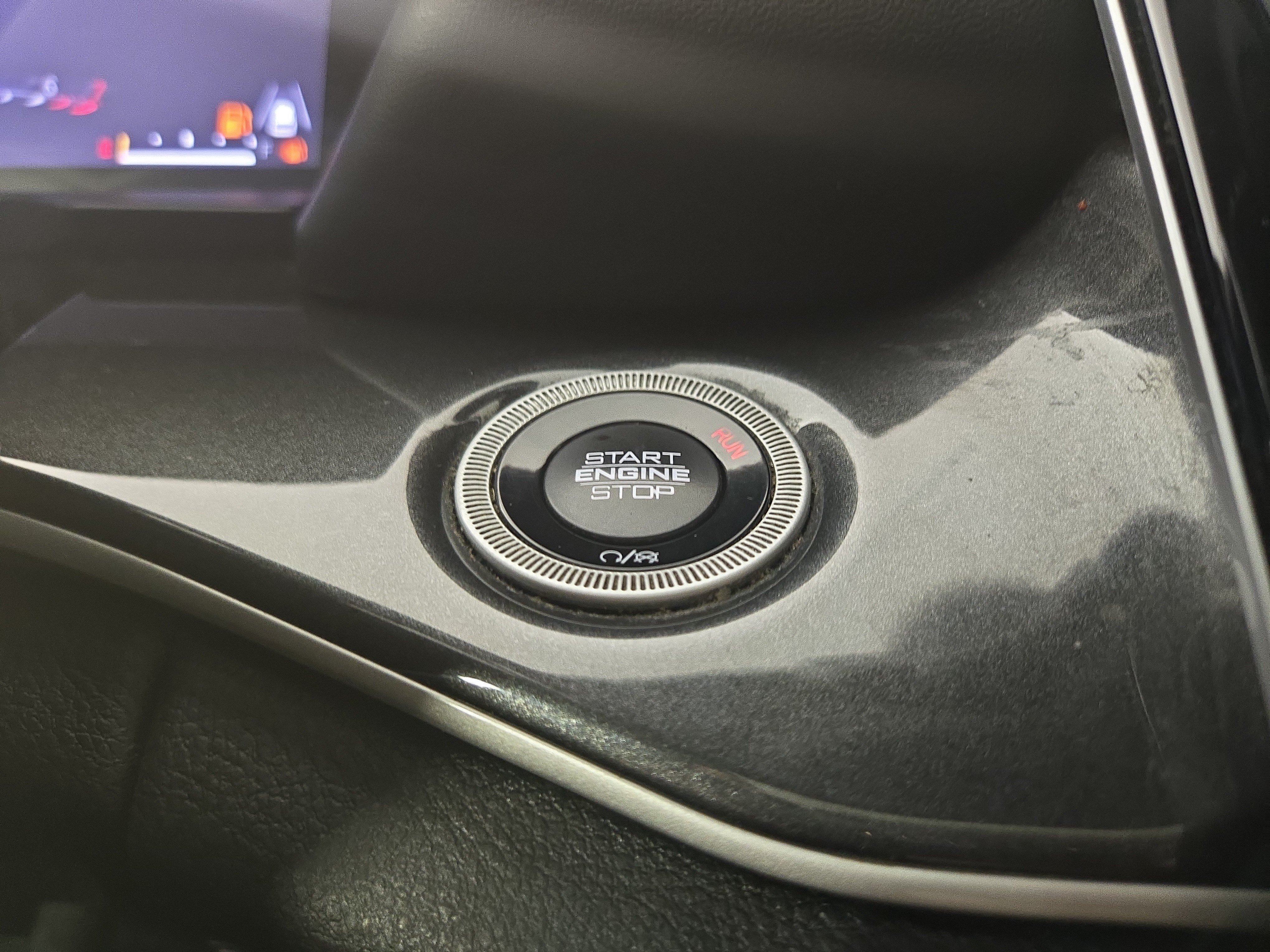 Certified 2023 Jeep Grand Cherokee L Laredo AWD/4WD image 27