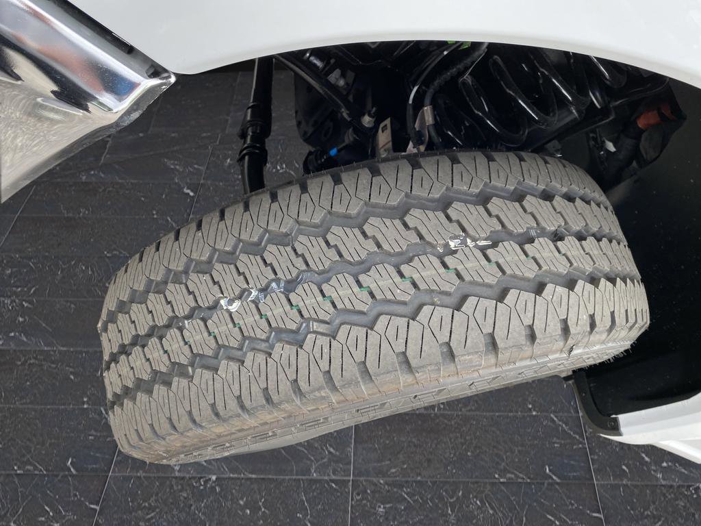 New 2026 Ford F250 Lariat w/ FX4 Off-Road Package image 53