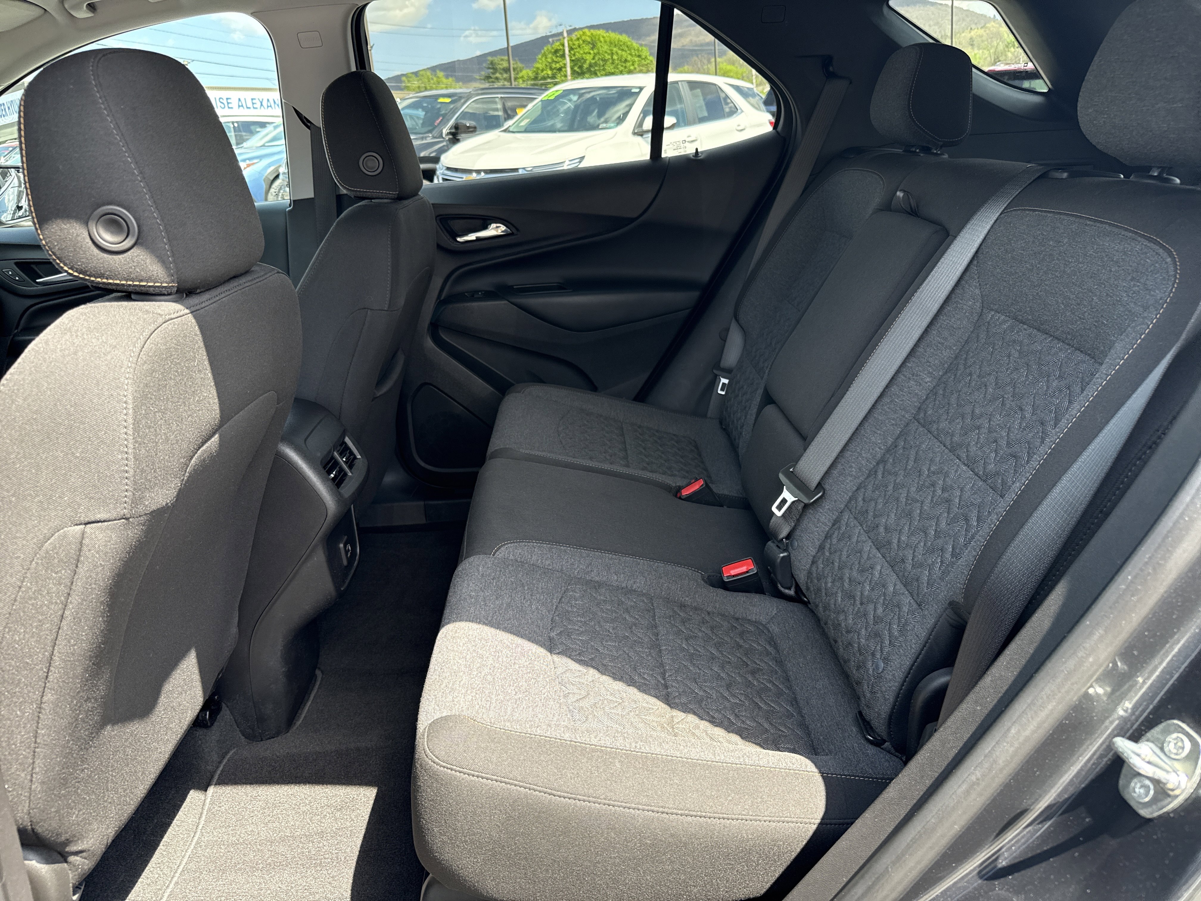 Used 2023 Chevrolet Equinox LT AWD/4WD image 13