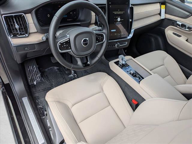 New 2026 Volvo XC90 B5 Plus w/ Protection Package AWD/4WD image 4