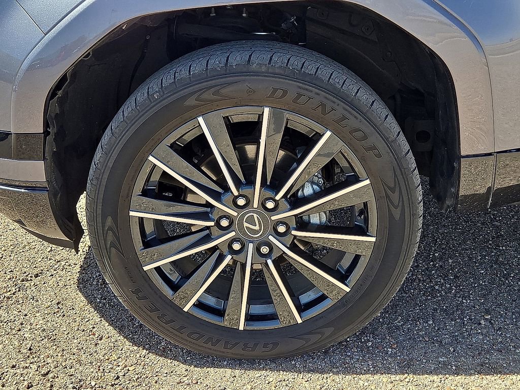 Used 2024 Lexus GX 550 w/ Accessory Package (Z1) image 11