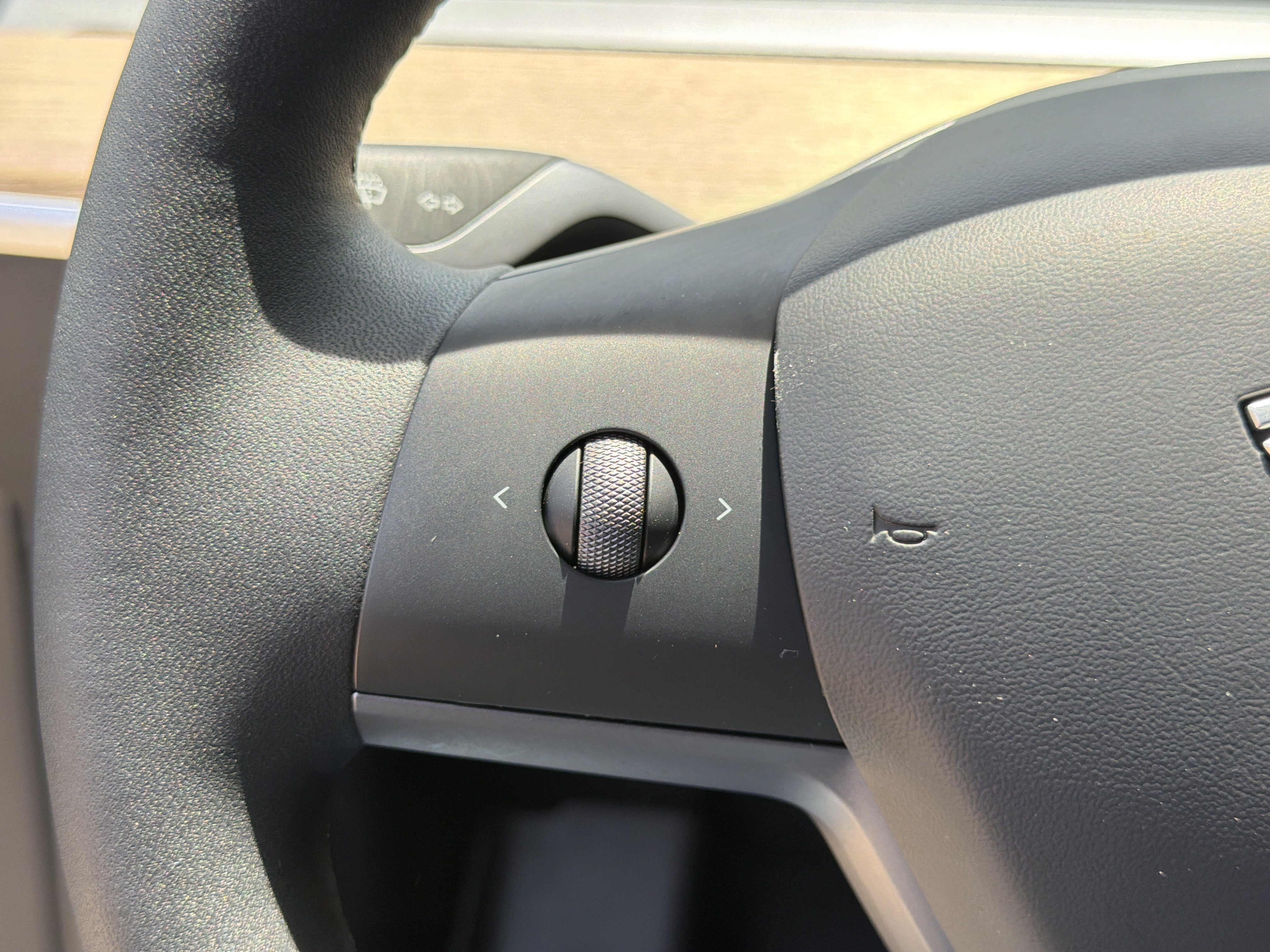 Used 2025 Tesla Model Y Long Range RWD image 25
