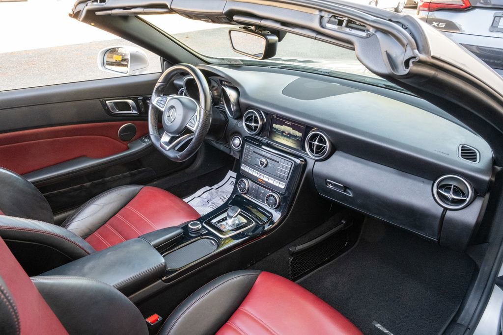 Used 2017 Mercedes-Benz SLC 300 image 21
