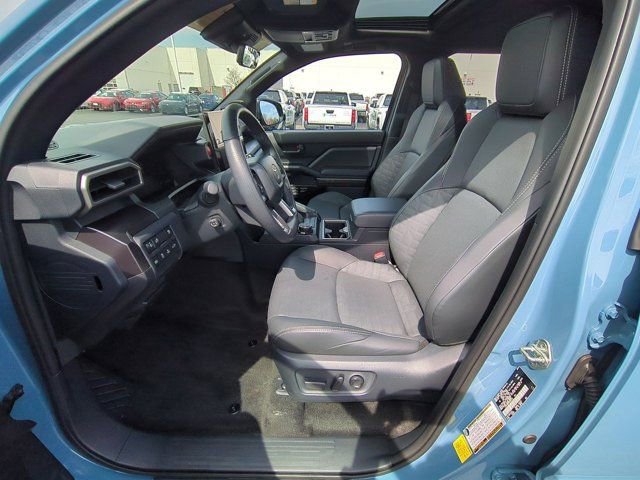 Certified 2025 Toyota 4Runner TRD Off-Road Premium image 8