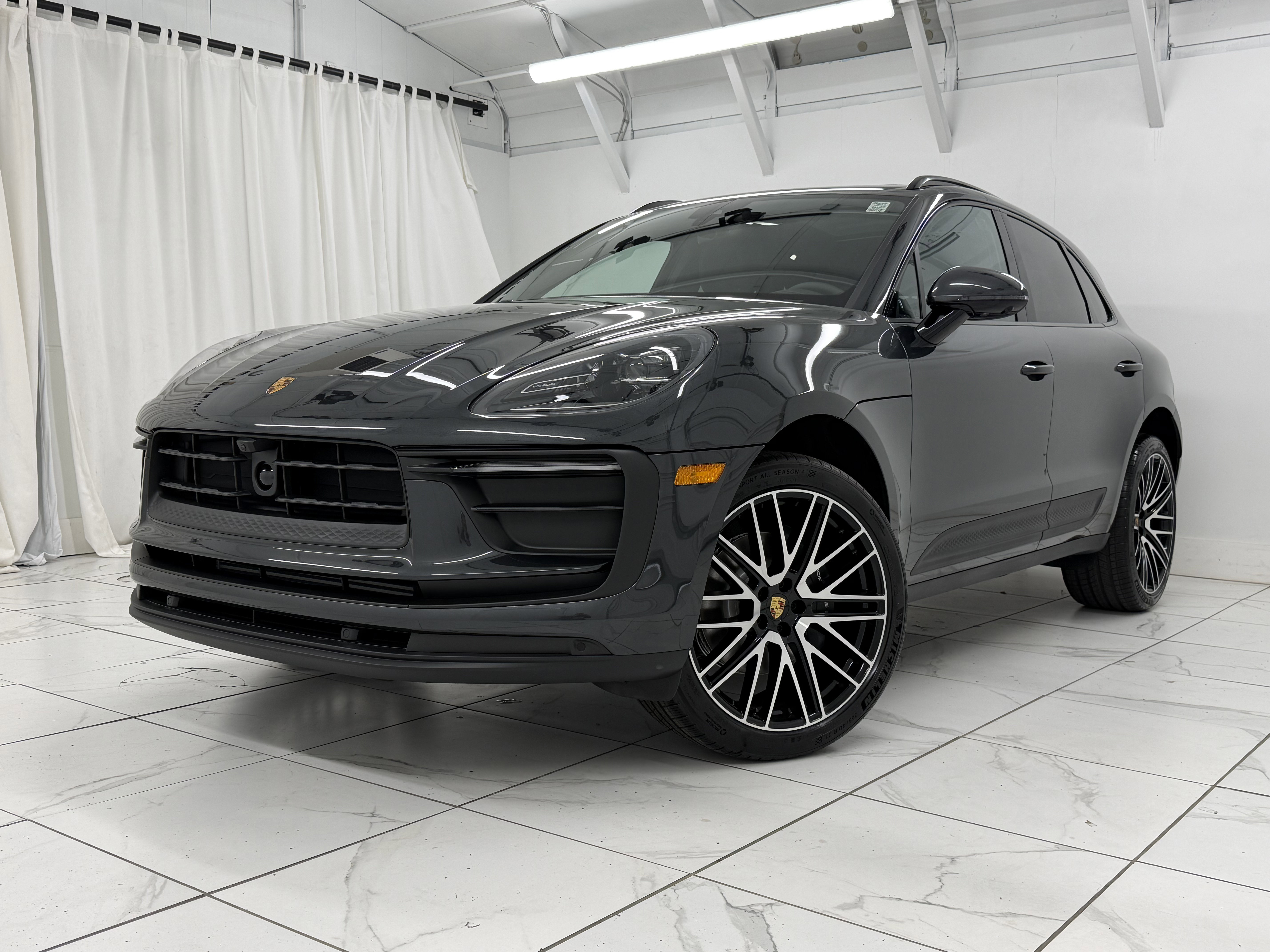 New 2026 Porsche Macan image 7