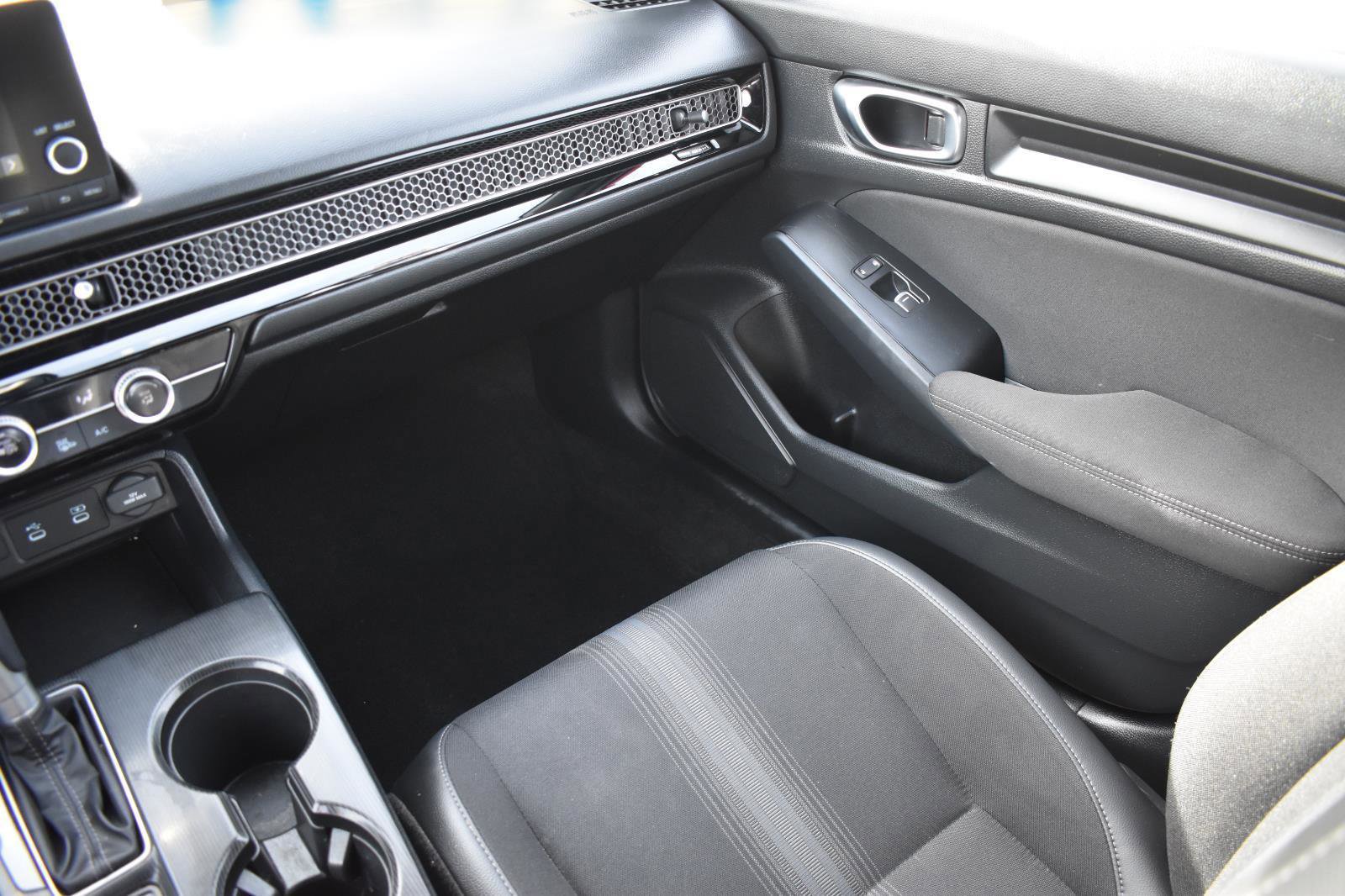 Used 2025 Honda Civic Sport image 19