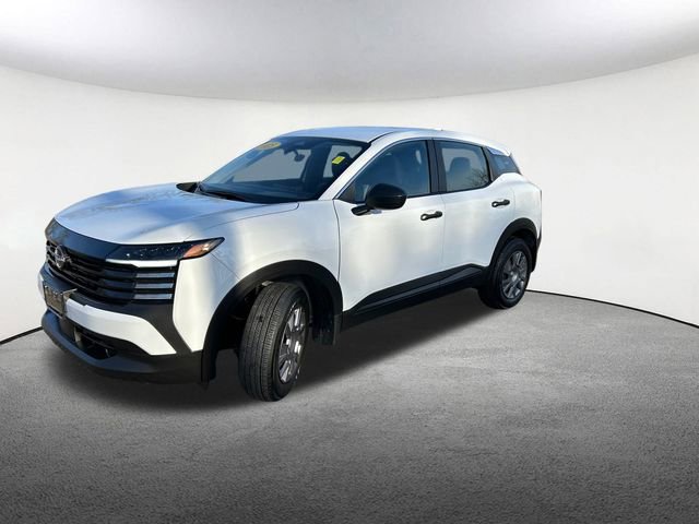 Used 2025 Nissan Kicks S image 2