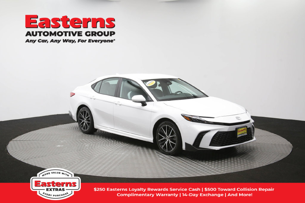 Used 2025 Toyota Camry SE FWD image 48