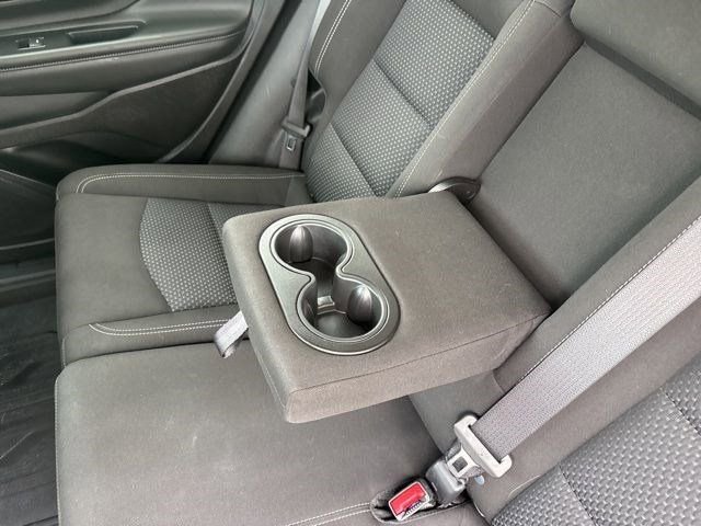 Used 2024 GMC Terrain SLE w/ Driver Convenience Package FWD image 33