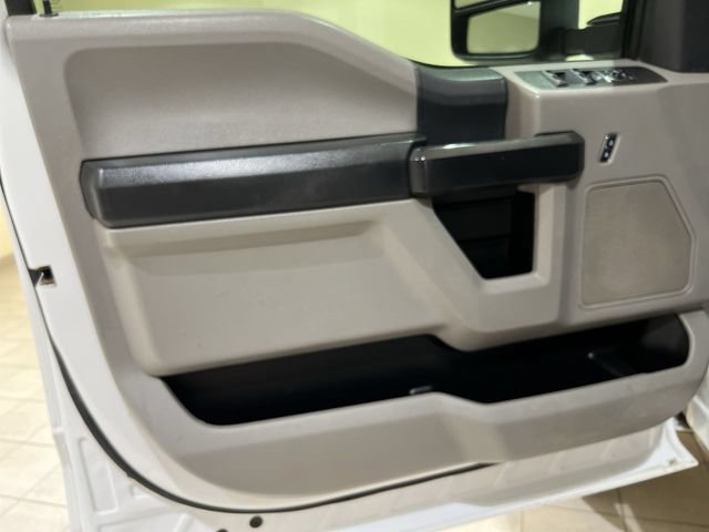 Certified 2022 Ford F550 4x4 Crew Cab Super Duty w/ Power Equipment Group image 18