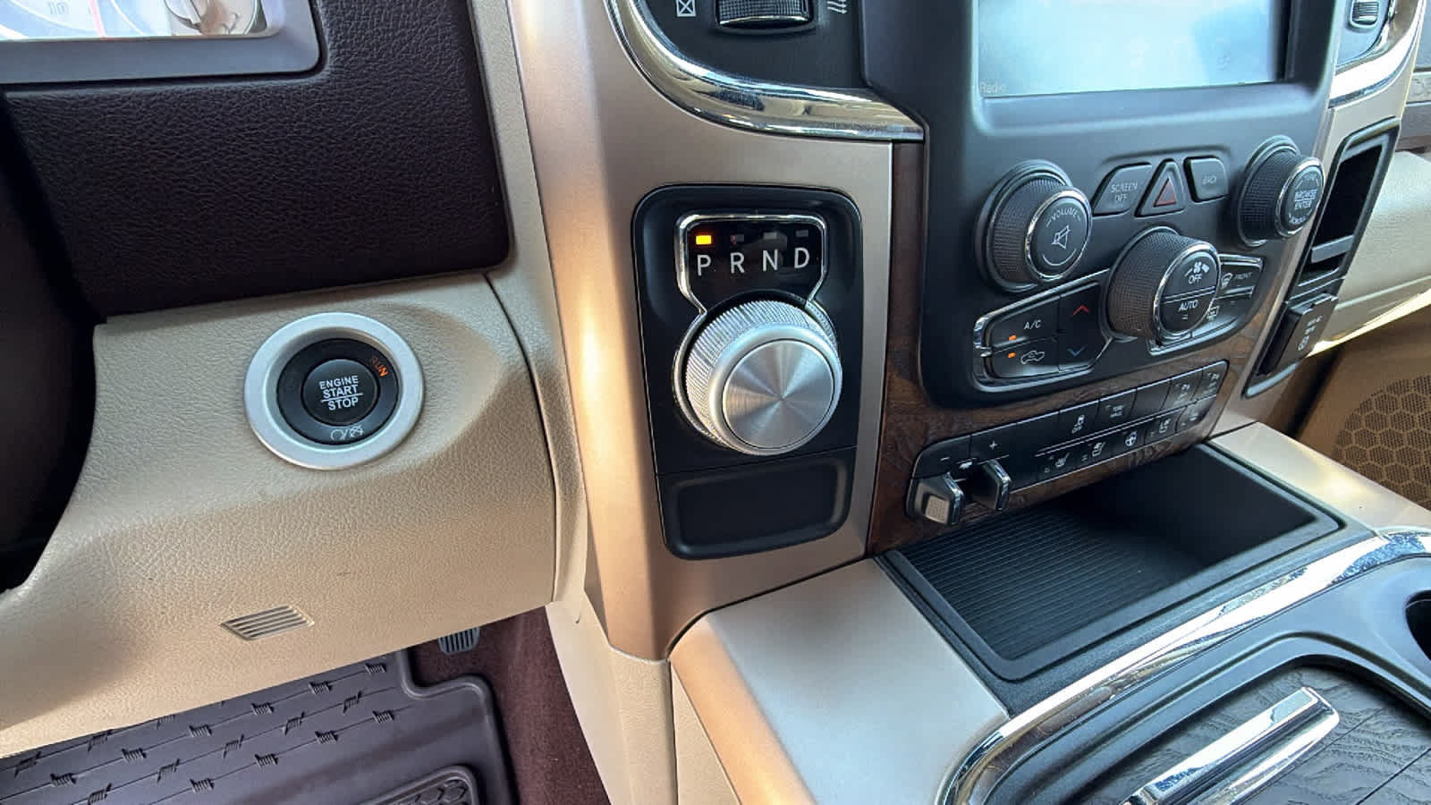 Used 2017 RAM 1500 Laramie Longhorn RWD image 13