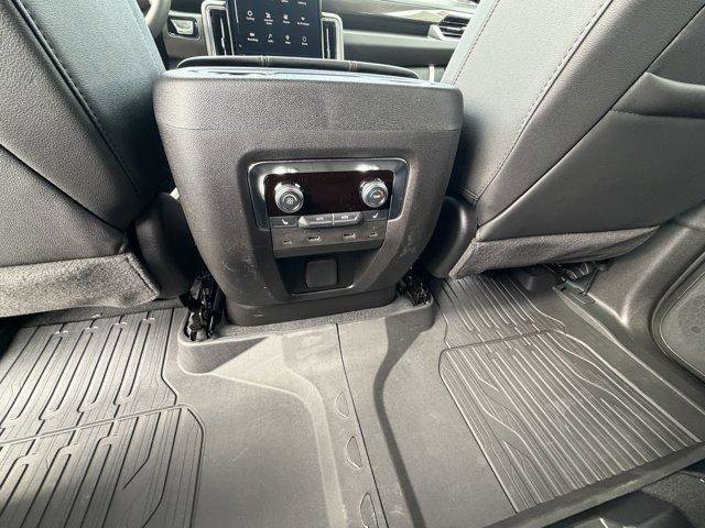 New 2026 GMC Yukon XL Elevation image 23