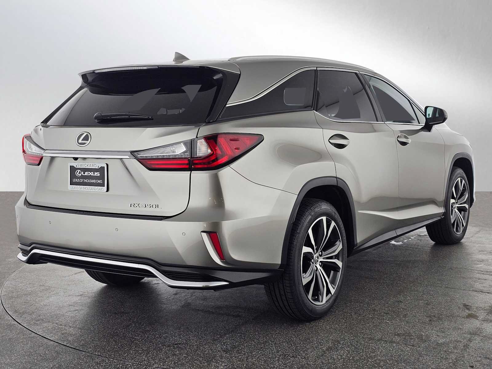 Used 2018 Lexus RX 350L FWD image 3
