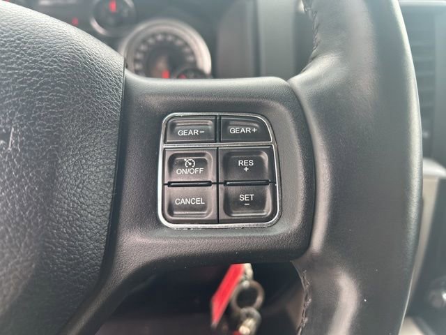 Used 2017 RAM 1500 Classic SLT w/ SLT Plus D￩cor Group AWD/4WD image 17