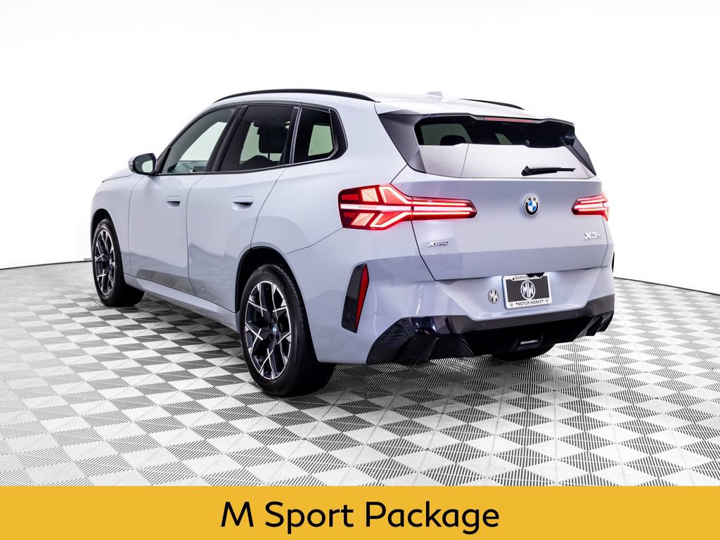 Used 2025 BMW X3 xDrive30i AWD/4WD image 3
