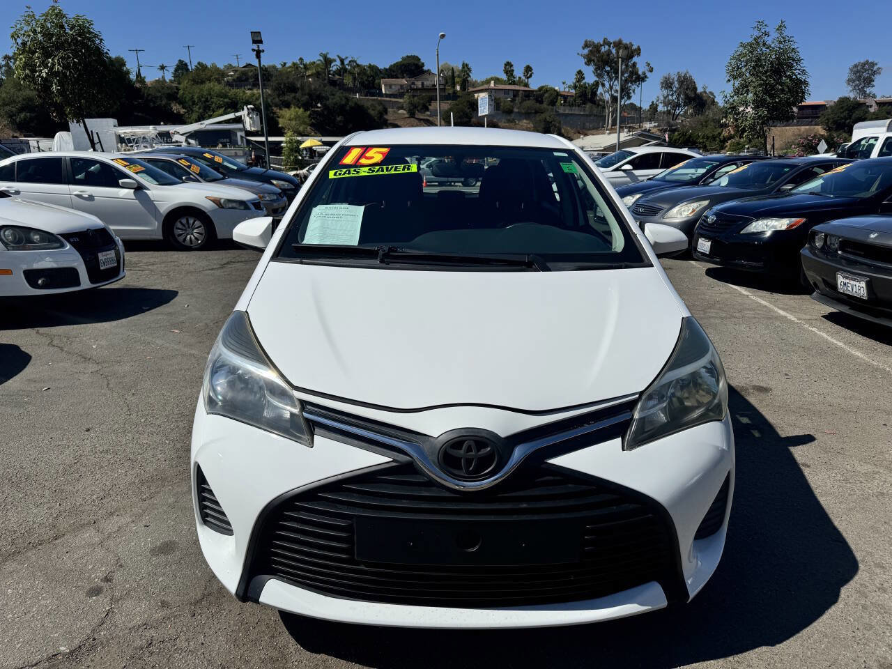 Used 2015 Toyota Yaris L image 2
