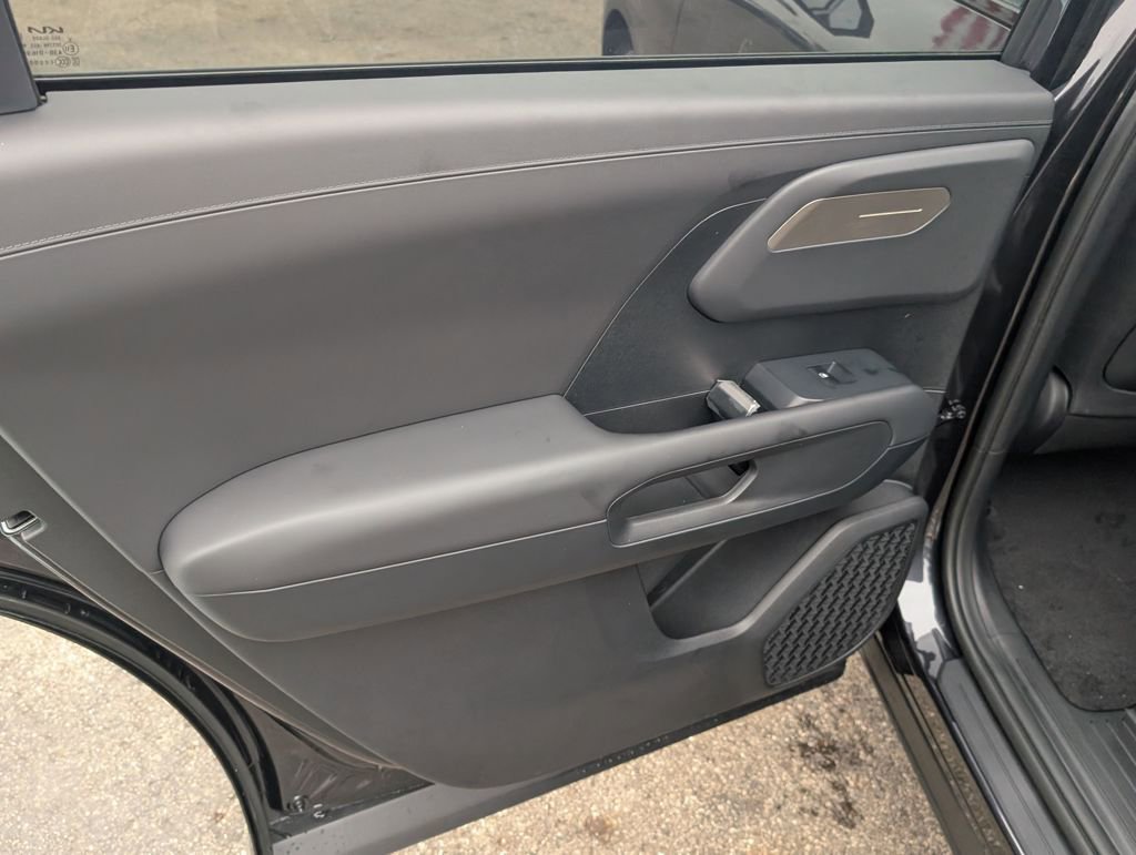 New 2027 Kia Telluride S image 10