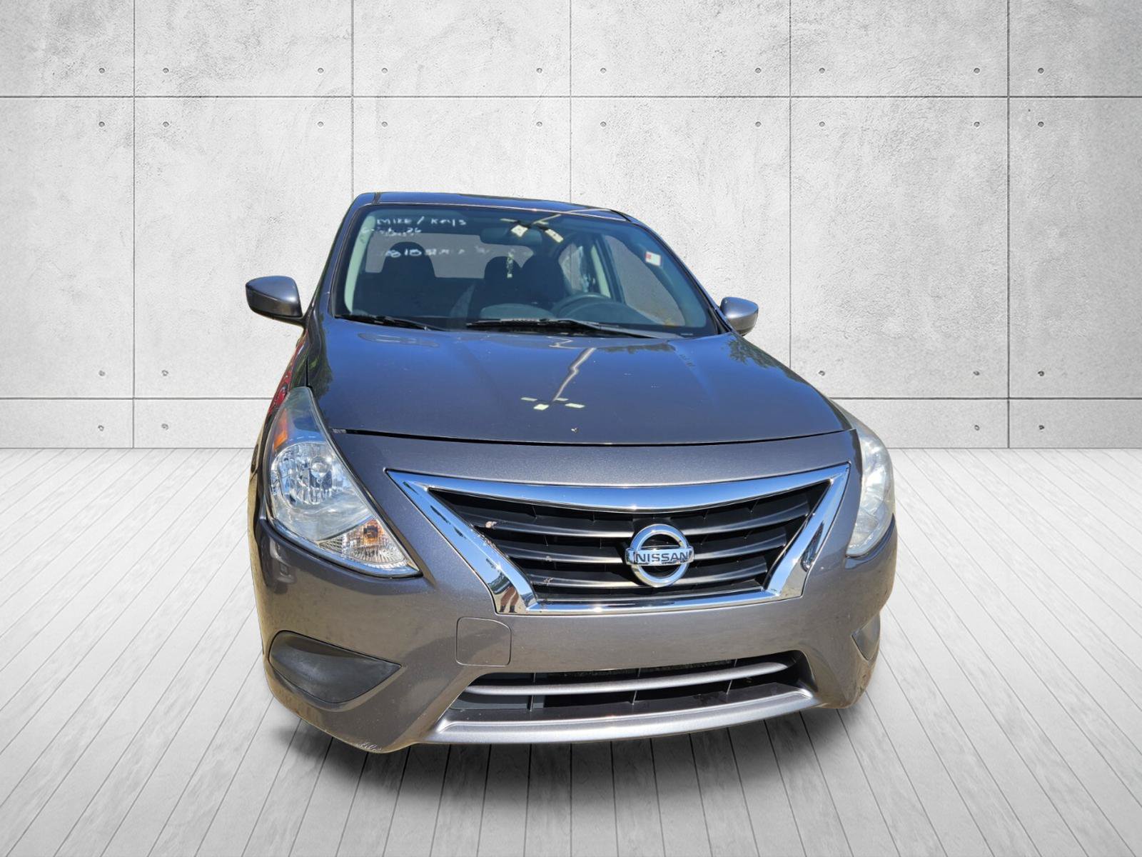 Used 2019 Nissan Versa SV FWD image 4