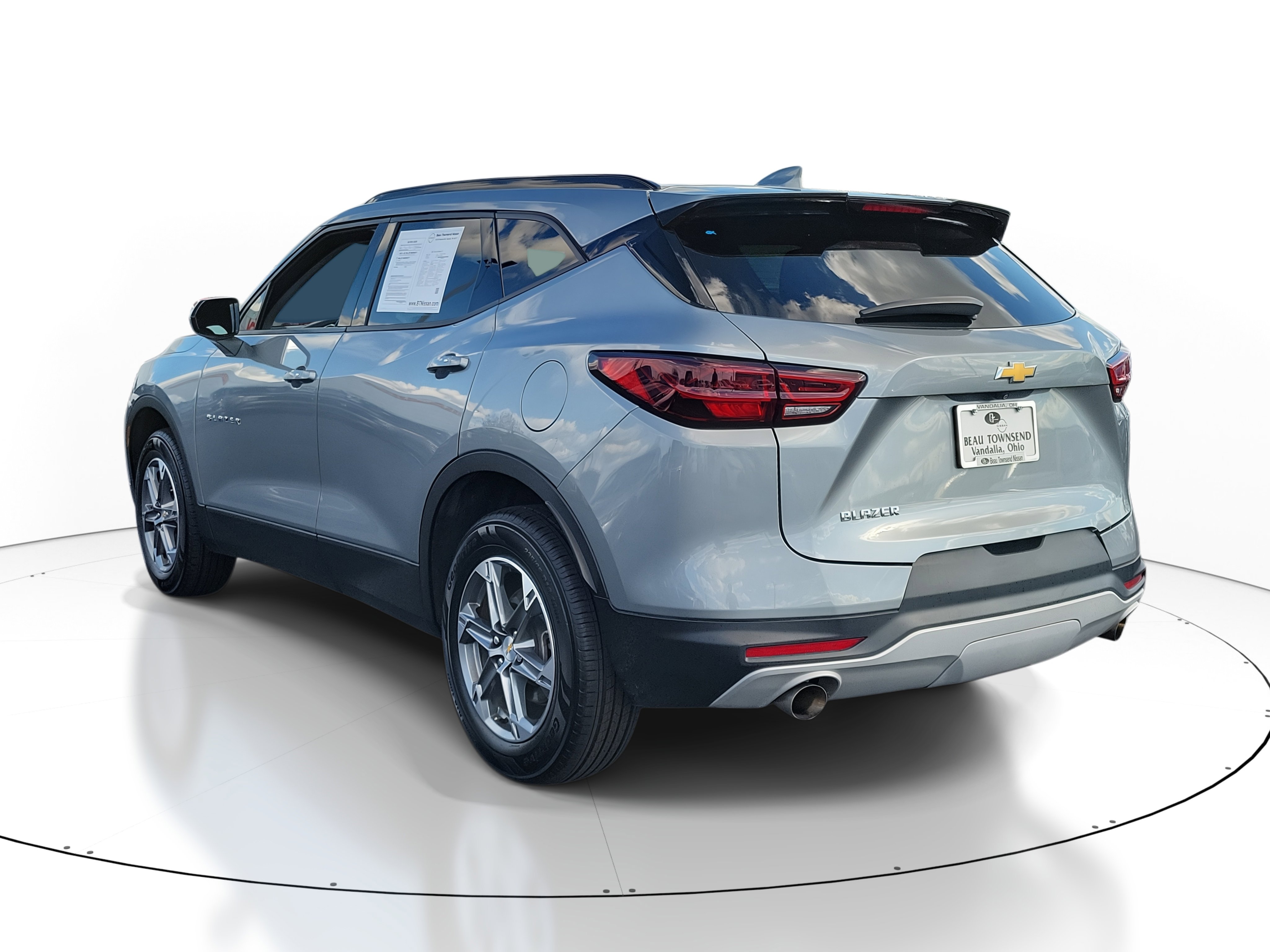 Used 2023 Chevrolet Blazer LT w/ Convenience Package image 3