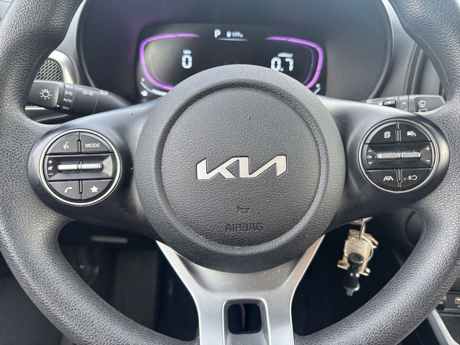 Used 2025 Kia Soul LX w/ LX Technology Package FWD image 25