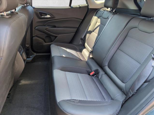 Used 2025 Chevrolet Trax LT FWD image 26