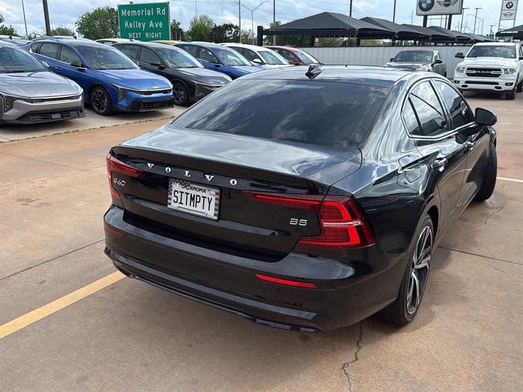 Used 2024 Volvo S60 B5 Core image 10
