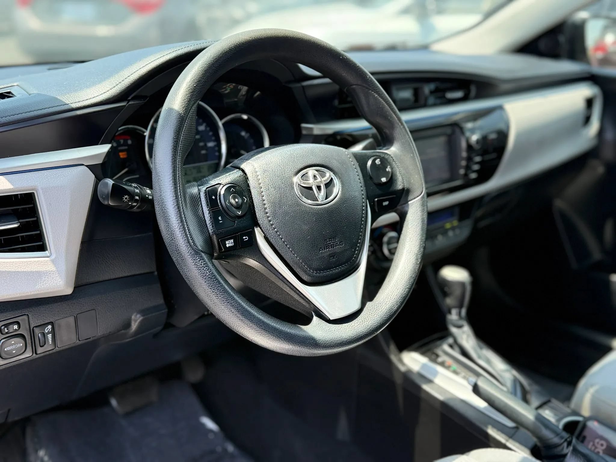 Used 2016 Toyota Corolla LE FWD image 14