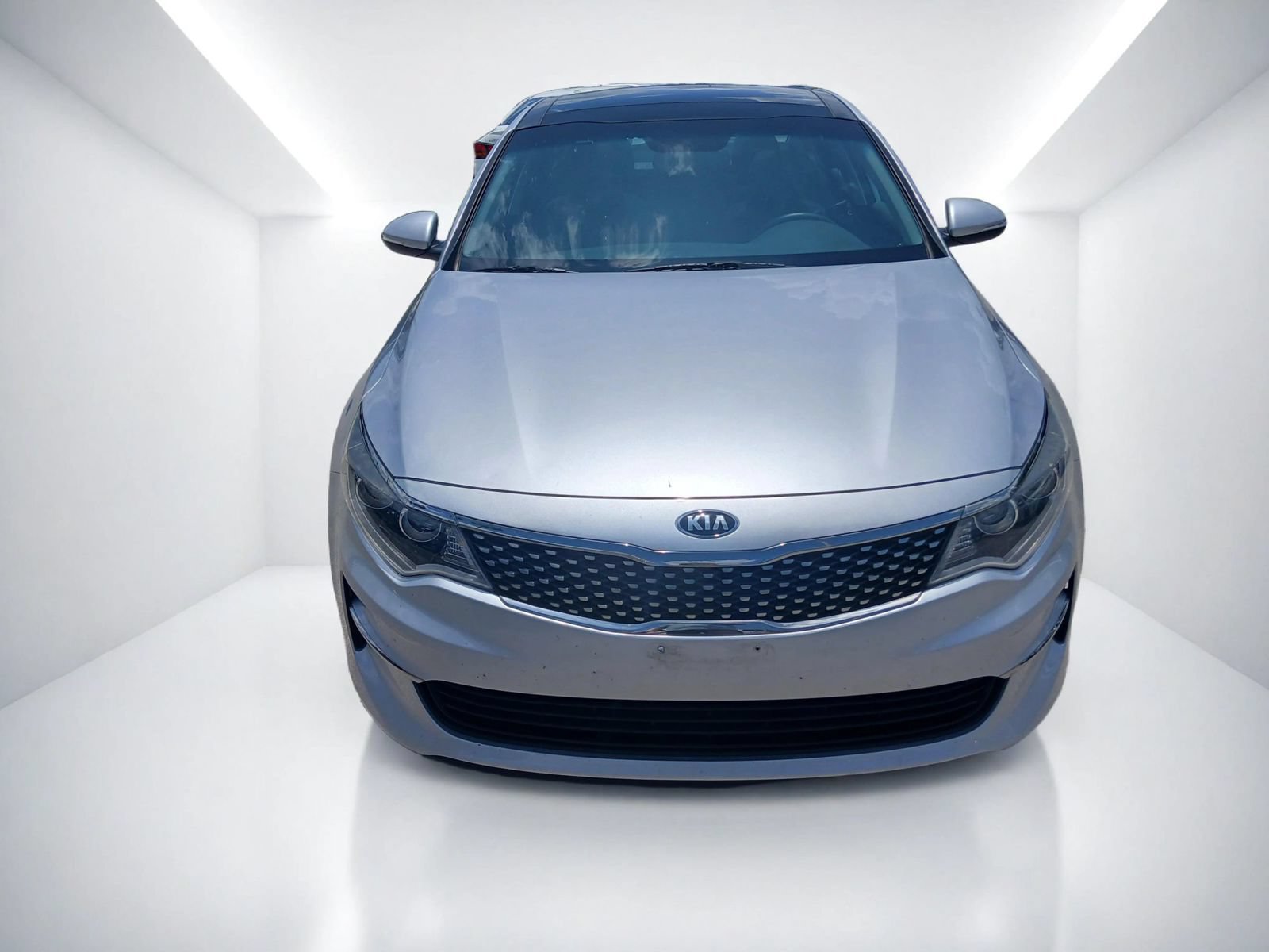 Used 2017 Kia Optima EX w/ Premium Package FWD image 3
