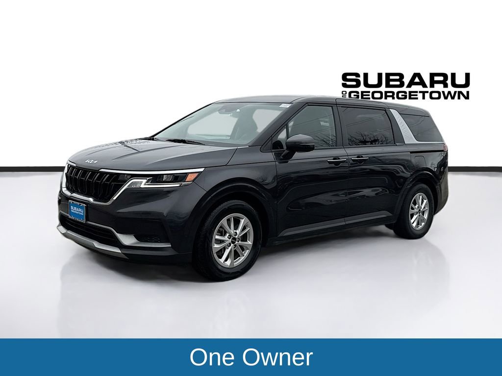 Used 2023 Kia Carnival LX image 3