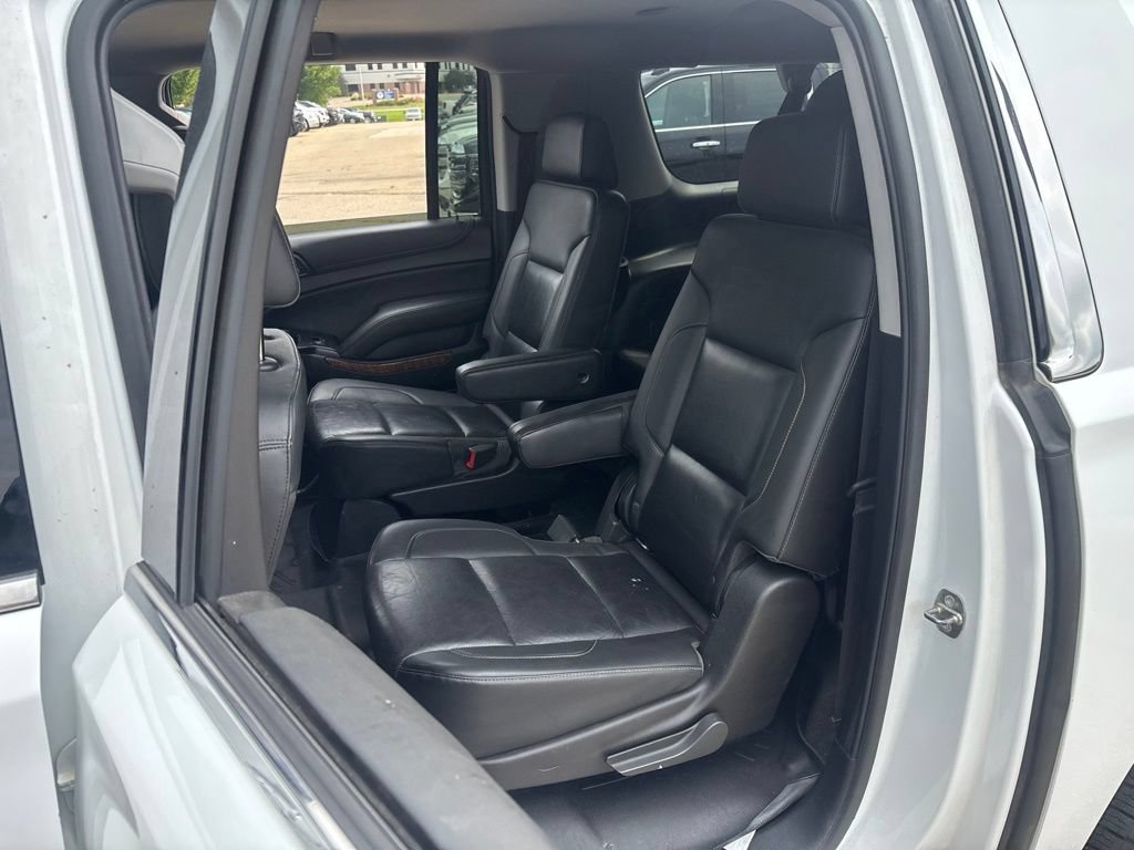 Used 2018 Chevrolet Suburban Premier AWD/4WD image 23