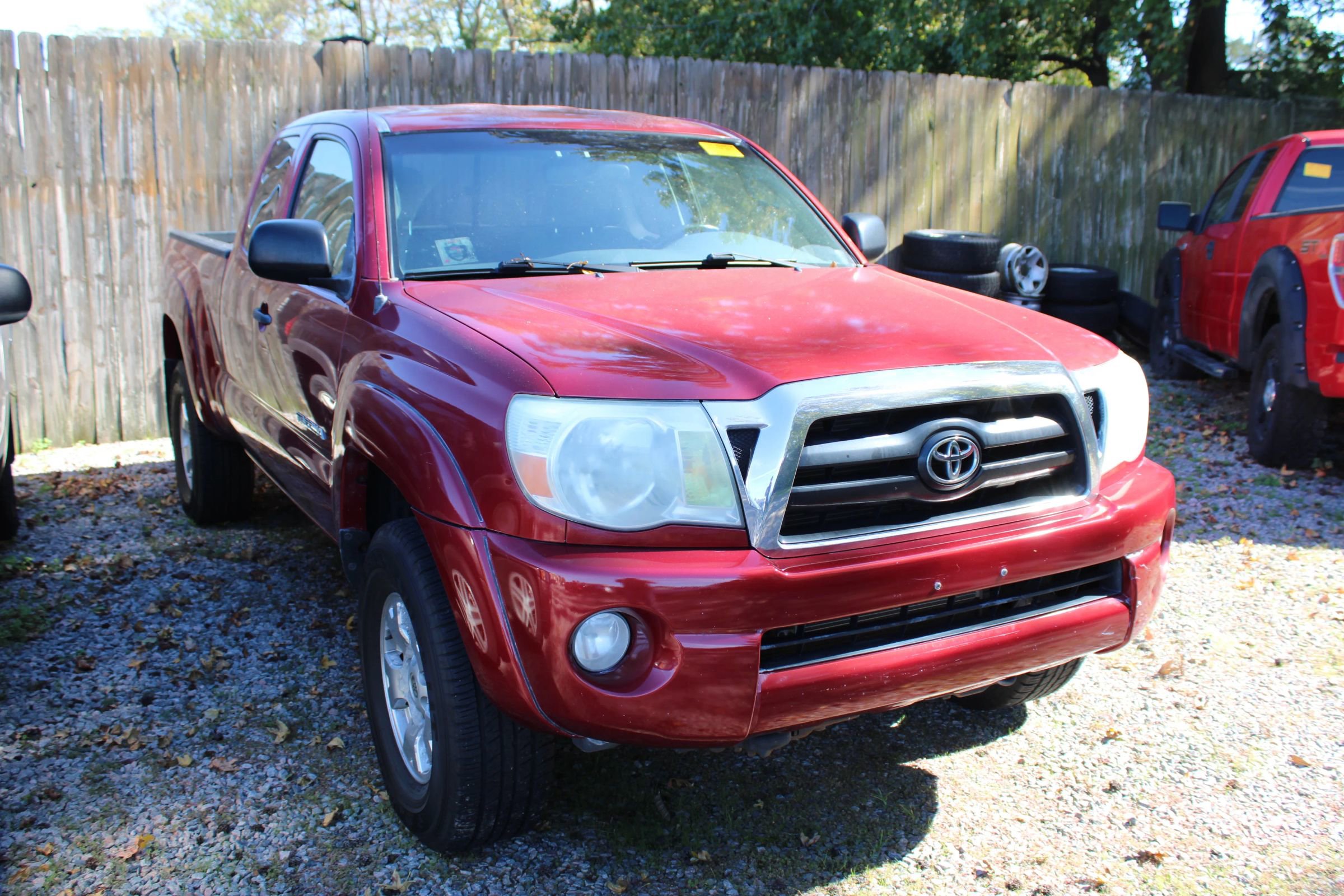 Used 2005 Toyota Tacoma PreRunner image 1