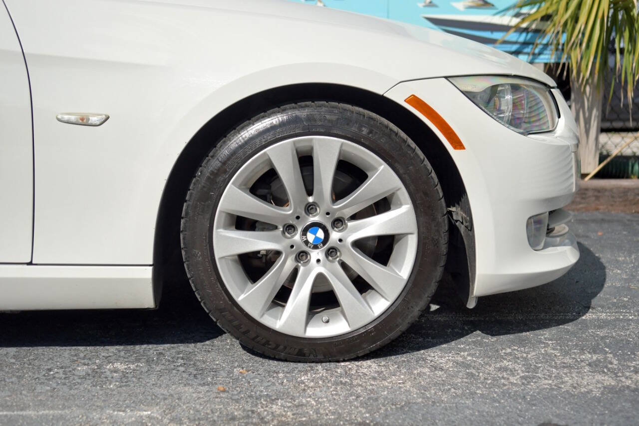 Used 2012 BMW 328i Convertible image 27