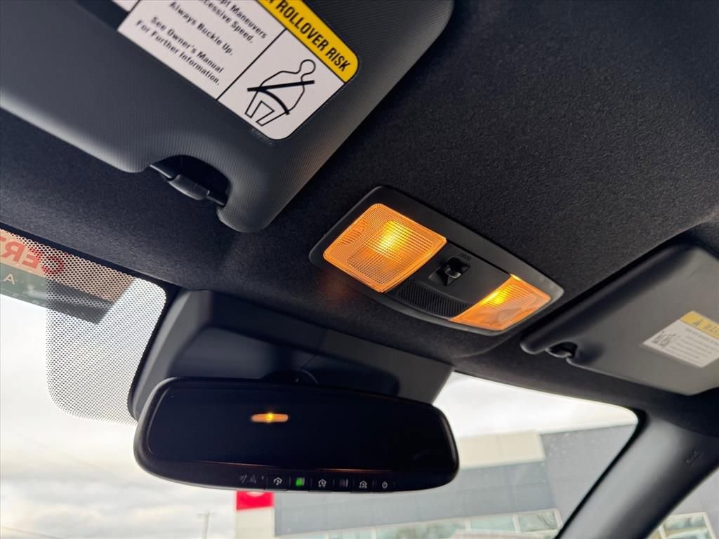 Used 2025 Mitsubishi Outlander Sport SEL image 25