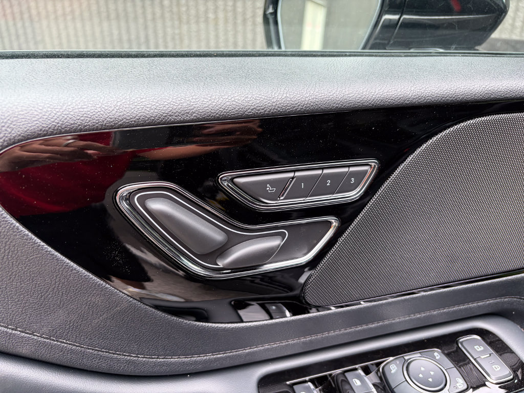 New 2026 Lincoln Aviator AWD image 15