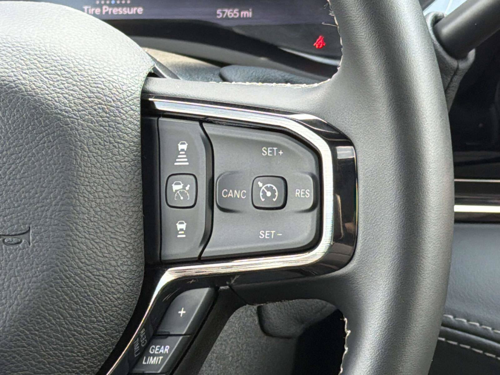 Used 2026 RAM 3500 Limited AWD/4WD image 17